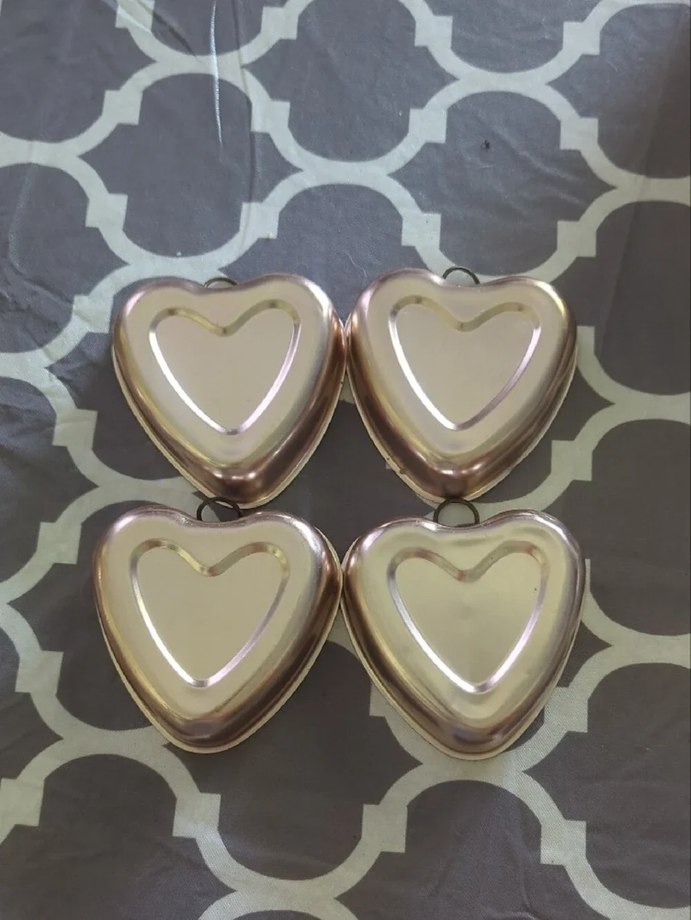 Heart-Shaped Rose Gold Baking Molds - Set of 4